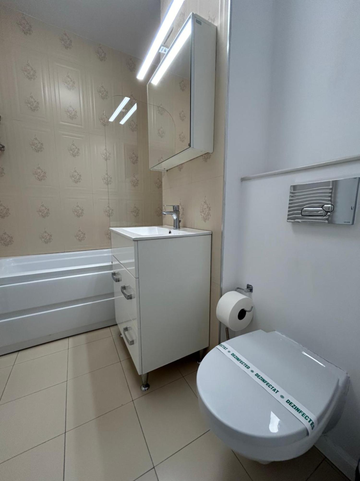 Appartamento Elegant With Views - Prime Location - 02