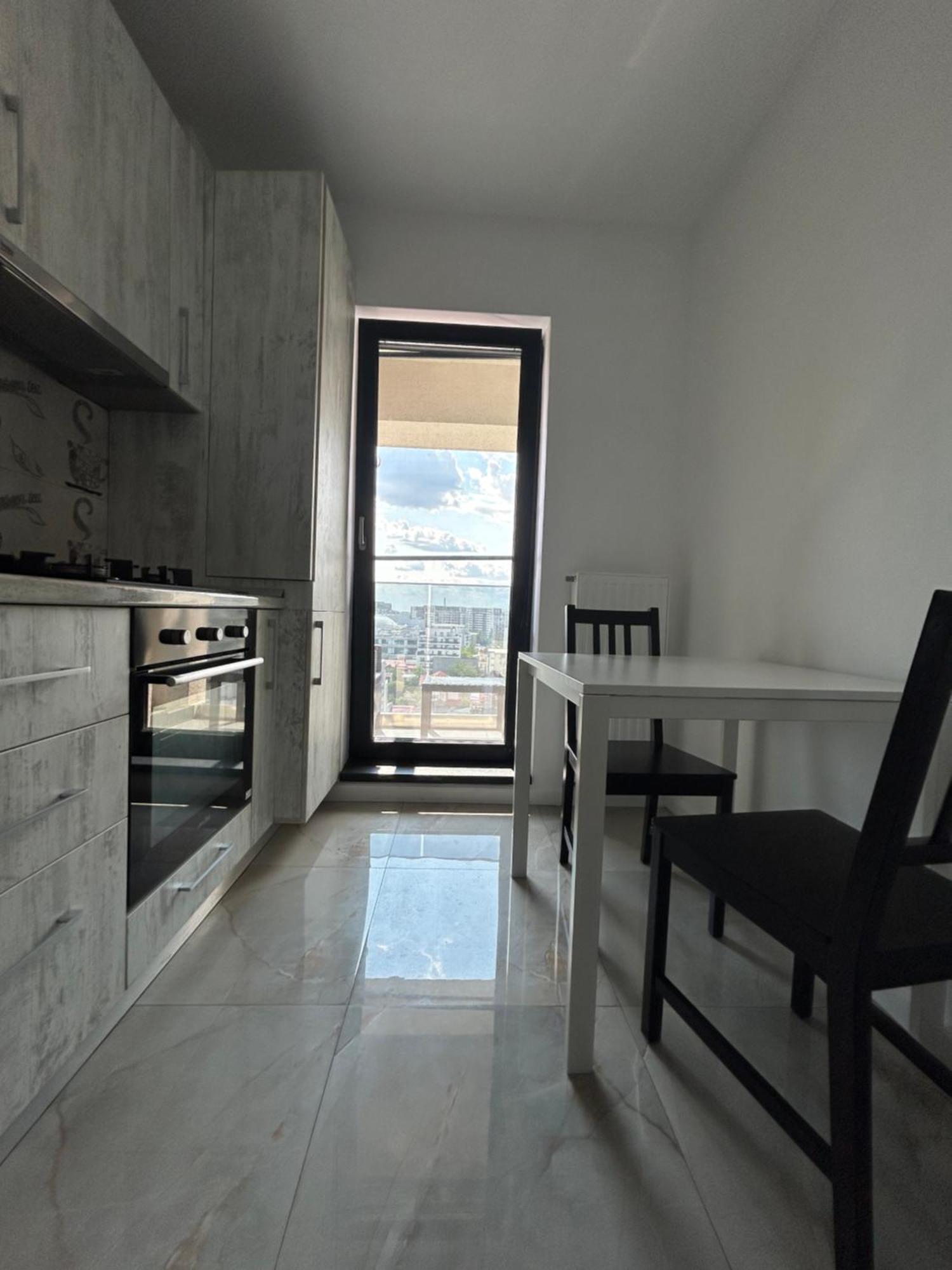 Appartamento Elegant With Views - Prime Location - 02 *