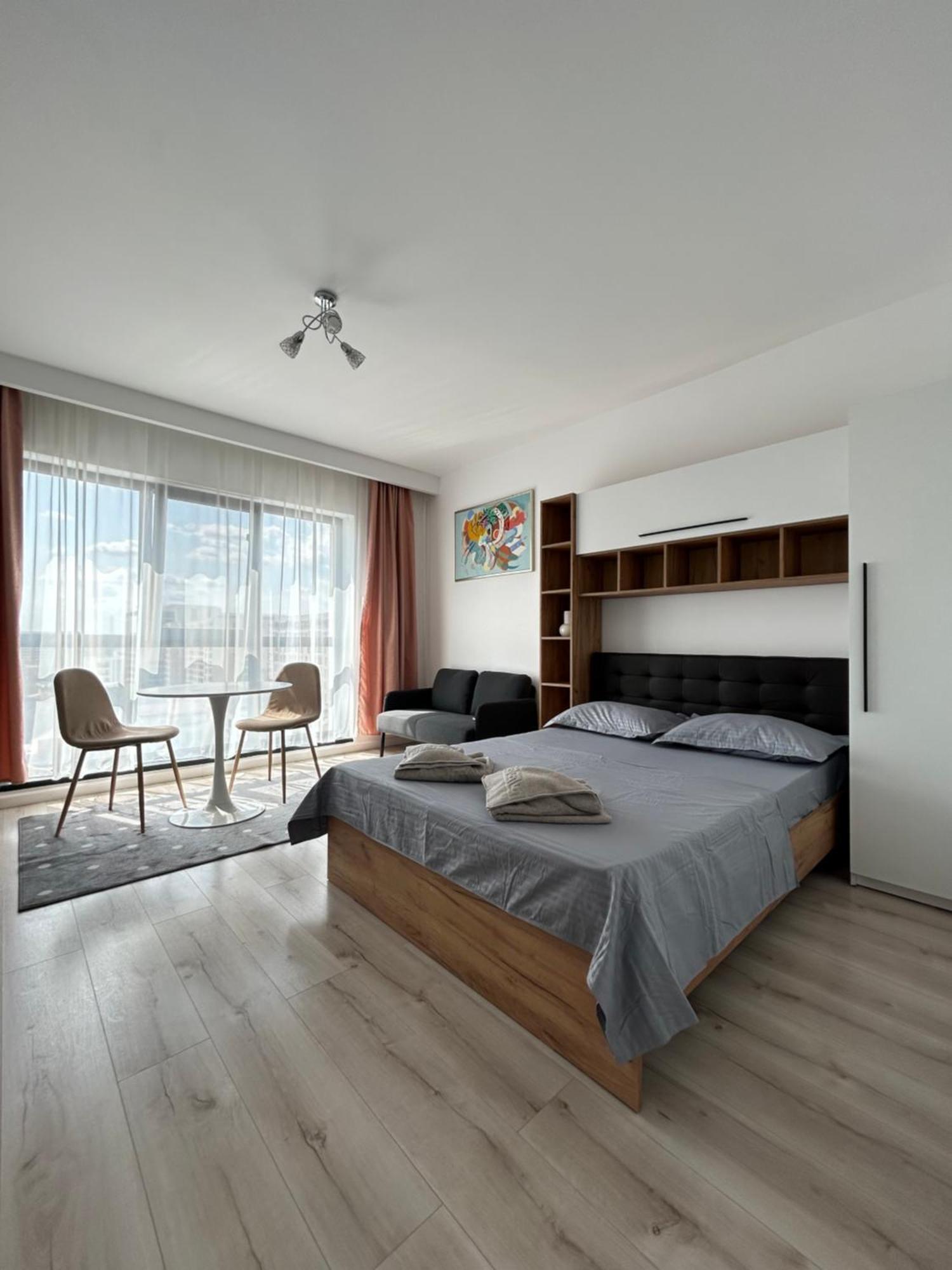 Apartment Elegant With Views - Prime Location - 02 Bucharest